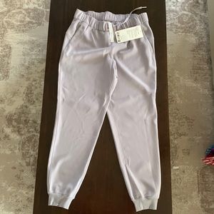 NWT Lululemon On the Fly Jogger